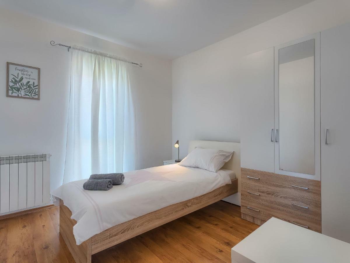 Holiday Home Gojak By Interhome Pula Eksteriør bilde
